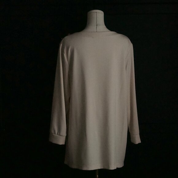 Laura | Tunic Top w Bracelet Sleeve - Picture 6 of 6